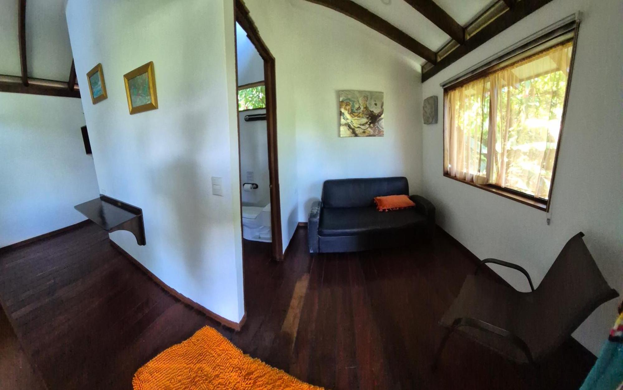 Centro Ananda Bed & Breakfast Guapiles Bagian luar foto