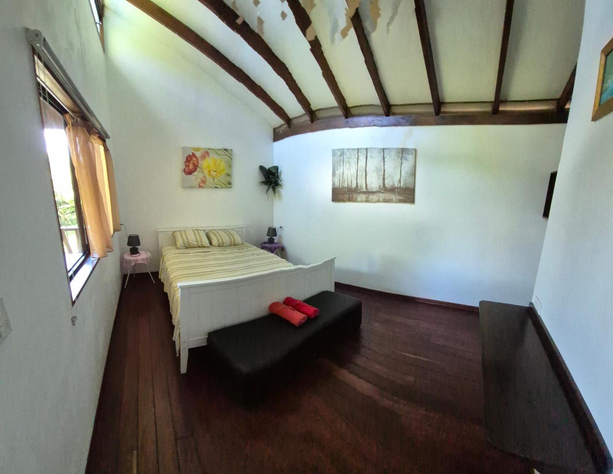 Centro Ananda Bed & Breakfast Guapiles Bagian luar foto