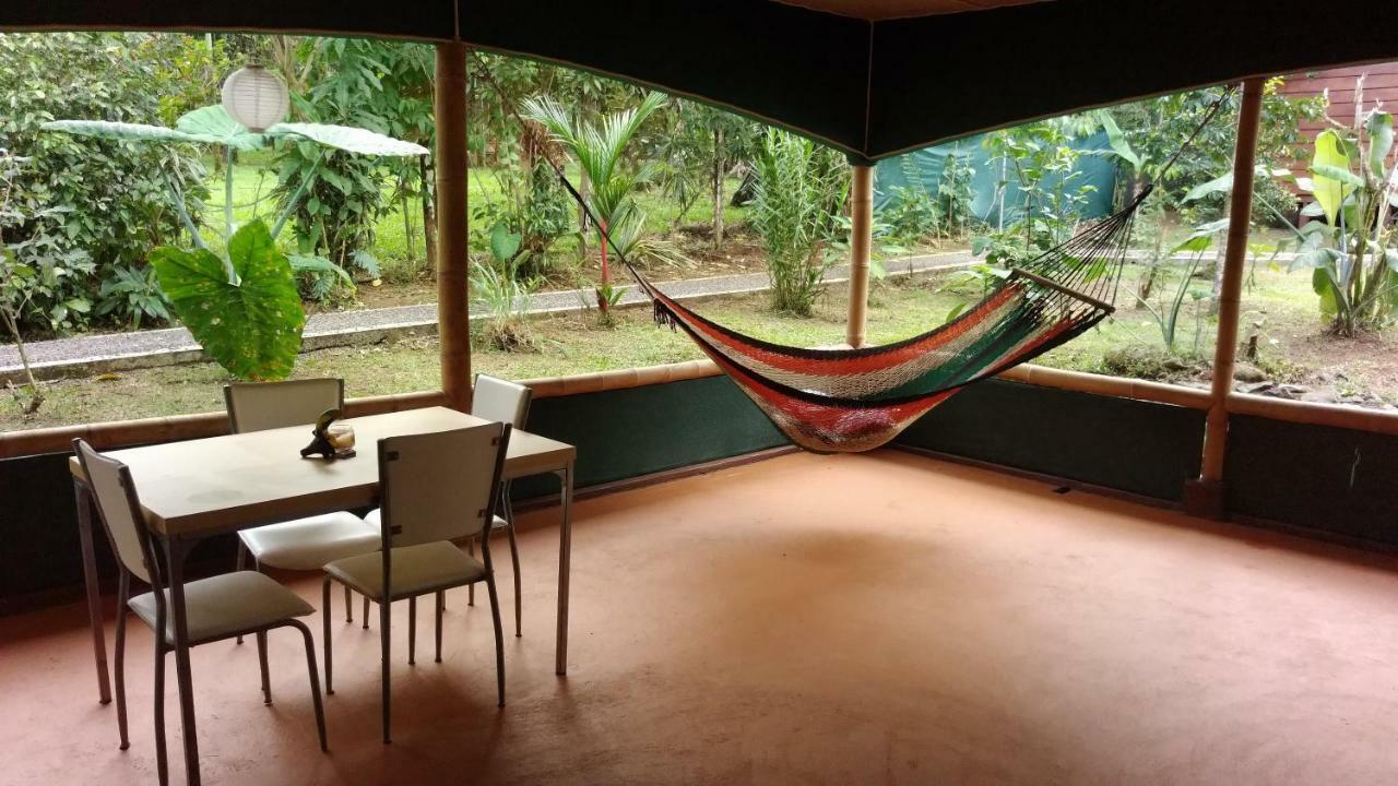 Centro Ananda Bed & Breakfast Guapiles Bagian luar foto